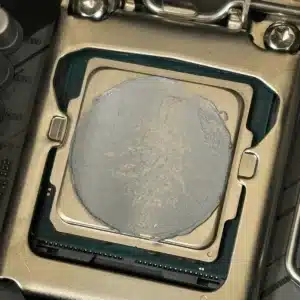 乾燥して劣化したCPUグリスの状態