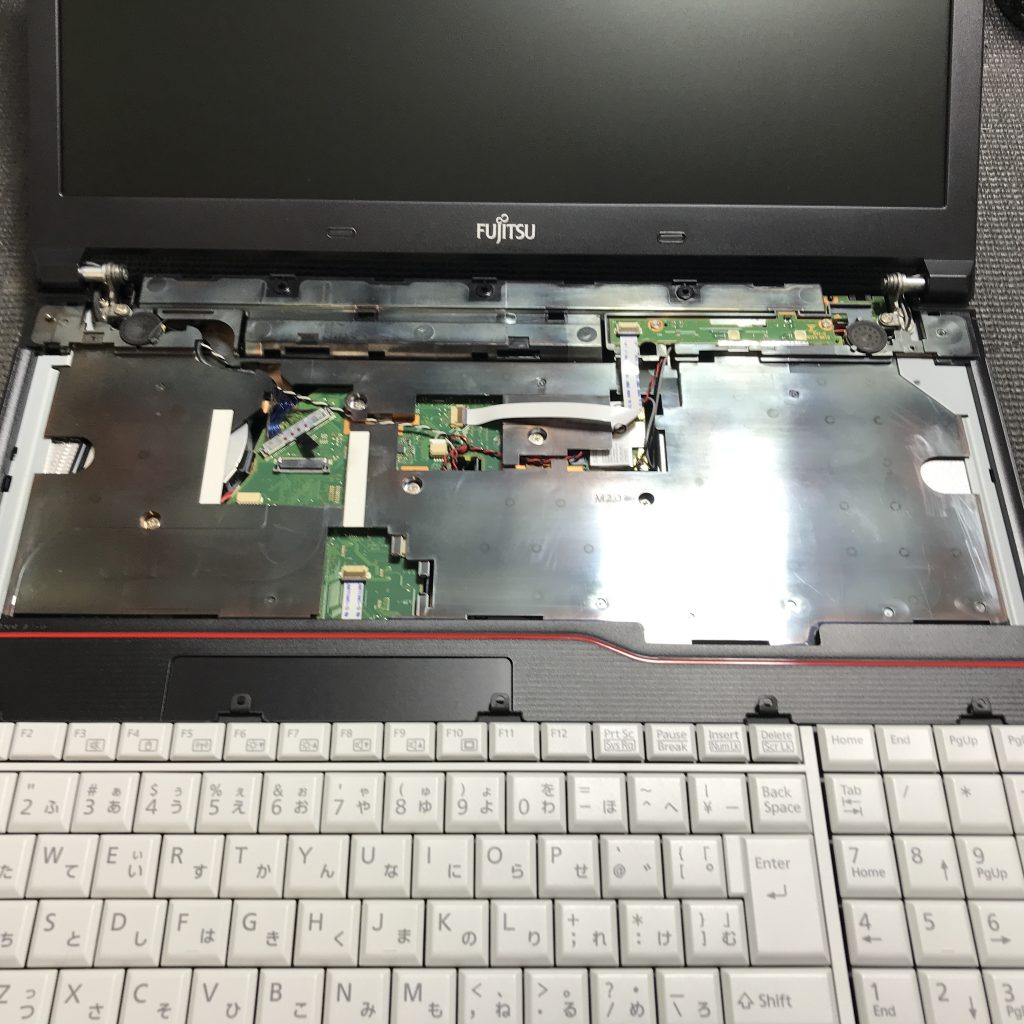 FUJITSU・LIFEBOOK A574  キーボード交換修理  安城市のお客様の修理事例