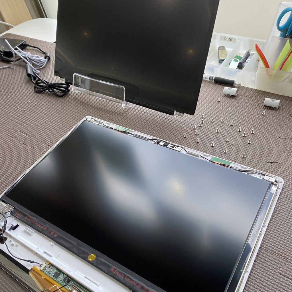 FUJITSU・LIFEBOOK AH77/Mの液晶不良による液晶の修理事例（岡崎市）