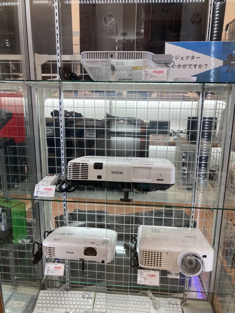 【CANON・EPSON・CASIO】当店オススメ♪ プロジェクターの商品紹介【PC堂 ウイングタウン店】