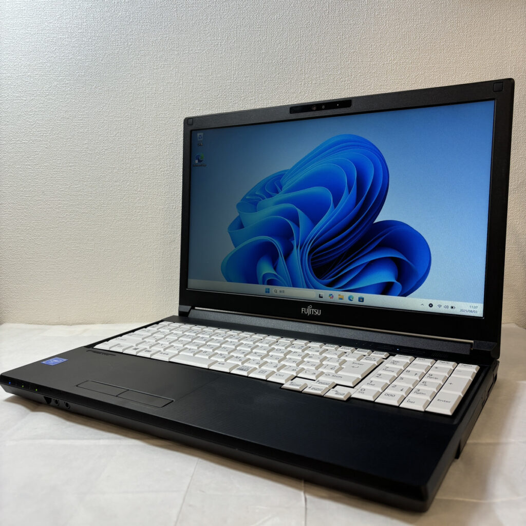 FUJITSU LIFEBOOK A579/CXオススメノートパソコン情報【PC堂 ウイングタウン岡崎店】