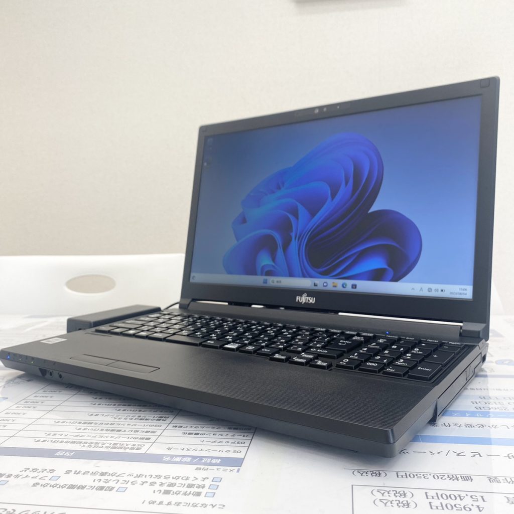 FUJITSU LIFEBOOK A5510/FX　オススメノートパソコン情報【PC堂 大樹寺店】