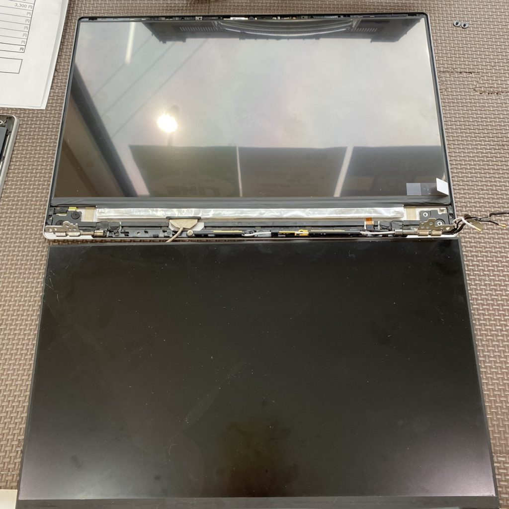 Lenovo ideapad720s ノートパソコンの液晶交換の修理事例（岡崎市）