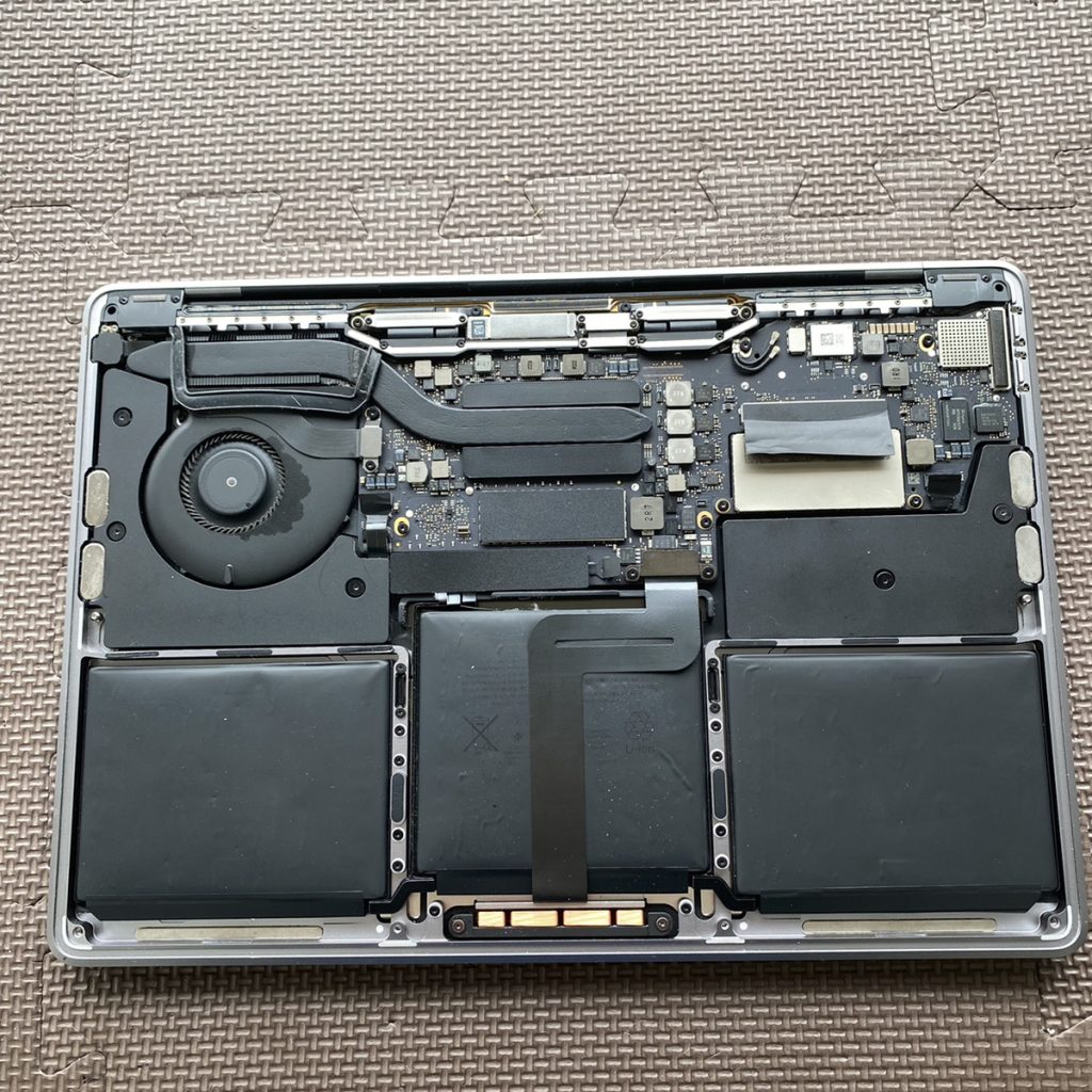 Mac book pro  A1708のストレージ交換の換装事例（岡崎市）