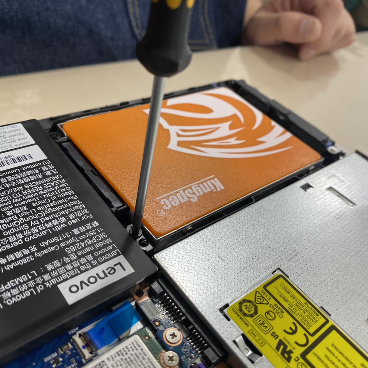 NEC・LAVIE NS700/N ノートパソコンのストレージ不良によるSSD換装事例 