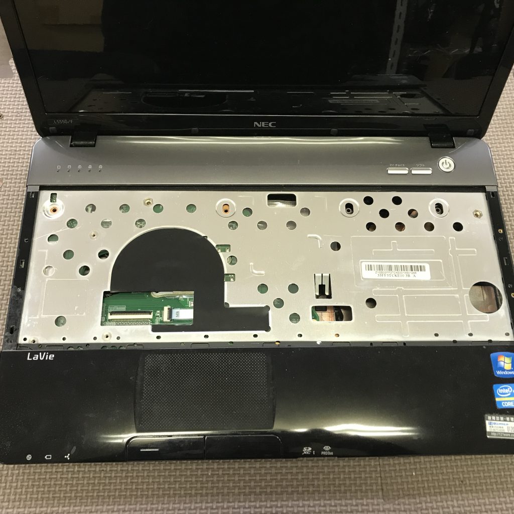 NEC・LaVie ノートパソコンのキーボード不良によるキーボードの交換修理事例（蒲郡市）