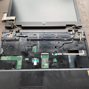 NEC・PC-VK26TXZCNのノートパソコンの液晶不良による液晶交換の修理