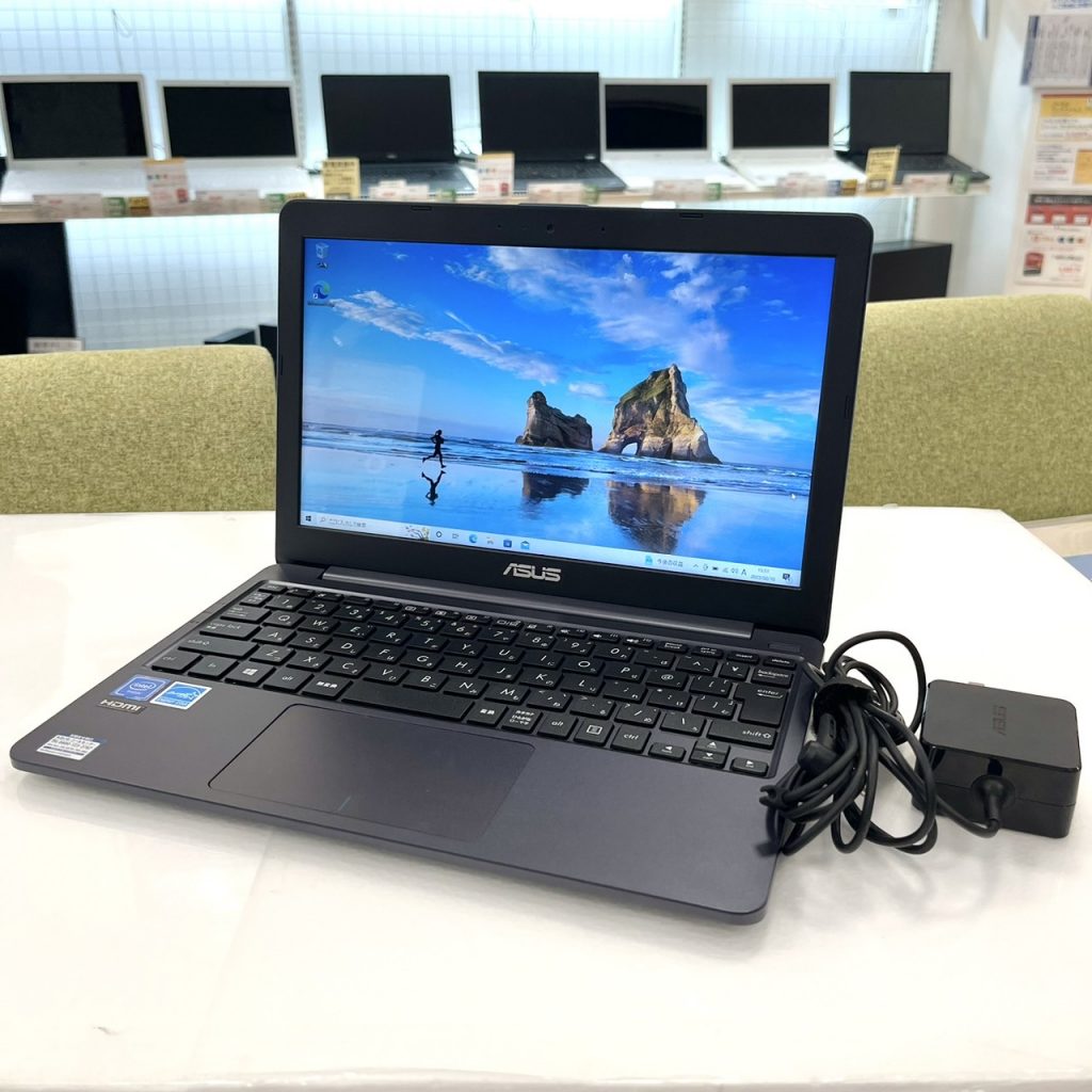 ASUS VivoBook E203M 9461D2Wのオススメノートパソコン情報【PC堂 ウイングタウン岡崎店】