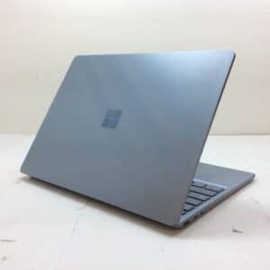 Microsoft Surface Laptop Go 1943 背面・インターフェース