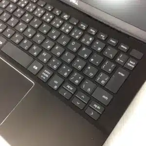 DELL Latitude 3301 キーボード・ディスプレイ状態