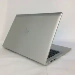 HP EliteBook 830 G7 正面