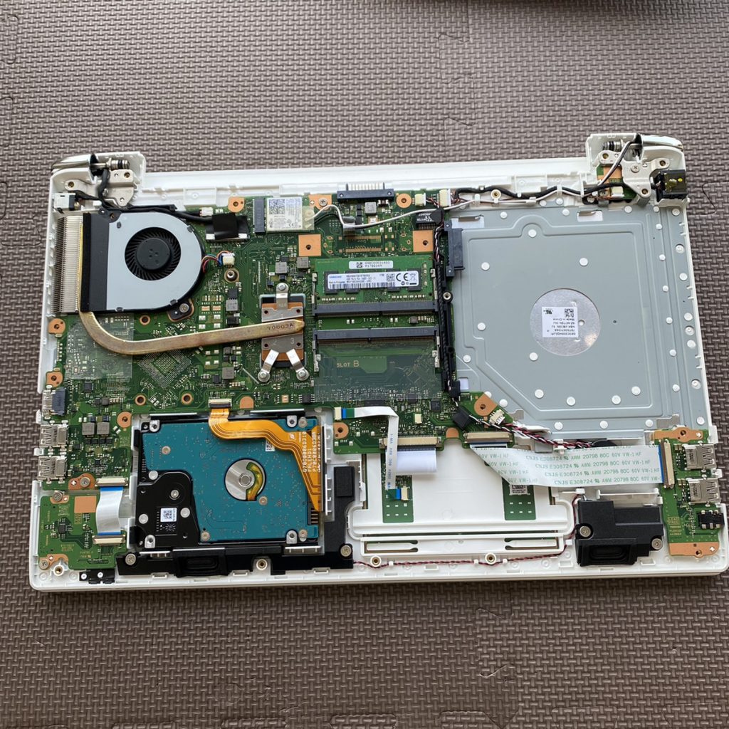 TOSHIBA・dynabook EX/56DWのパソコンクリーンパック＋SSDの換装事例（岡崎市）