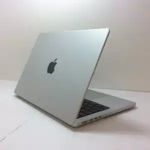 Apple MacBook Pro A3112 側面ポート・薄さ