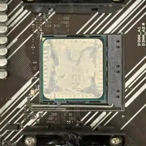 塗り直し前の古いCPUグリス