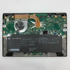 パソコンから不良SSDを取り外した状態