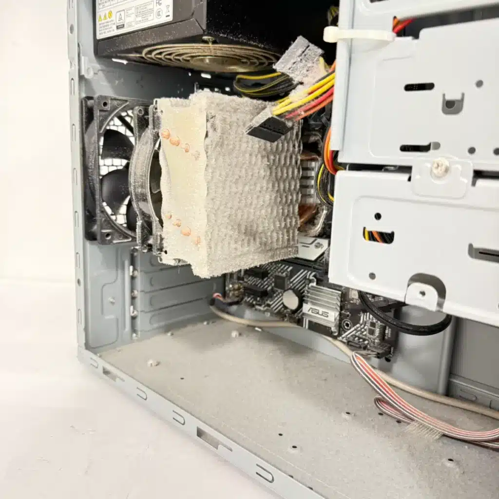 デスクトップパソコンのフルクリーニング【THIRDWAVE】パソコン内部清掃の持ち込みはPC堂へ!