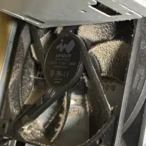 PCケース底面の埃の状態