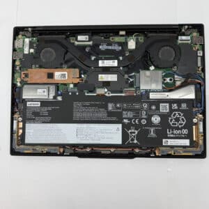 キーボード取り付け後に基板とバッテリーを元に戻す修理工程(6)