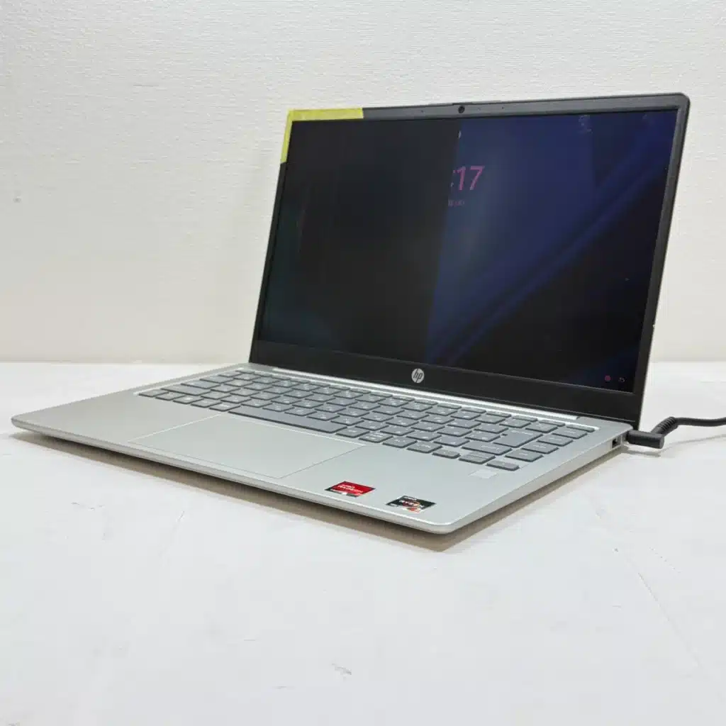 画面割れ・表示不良もパーツ交換で解決【HP 14-em0005AU】PC堂ウイングタウン岡崎