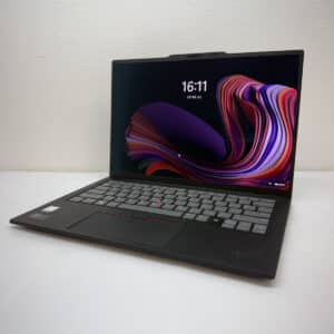 キーボードおよびキートップの交換が完了したパソコン画面