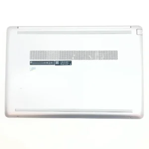 【PC堂】ウイングタウン岡崎 パソコン底面カバーの取り付け完了