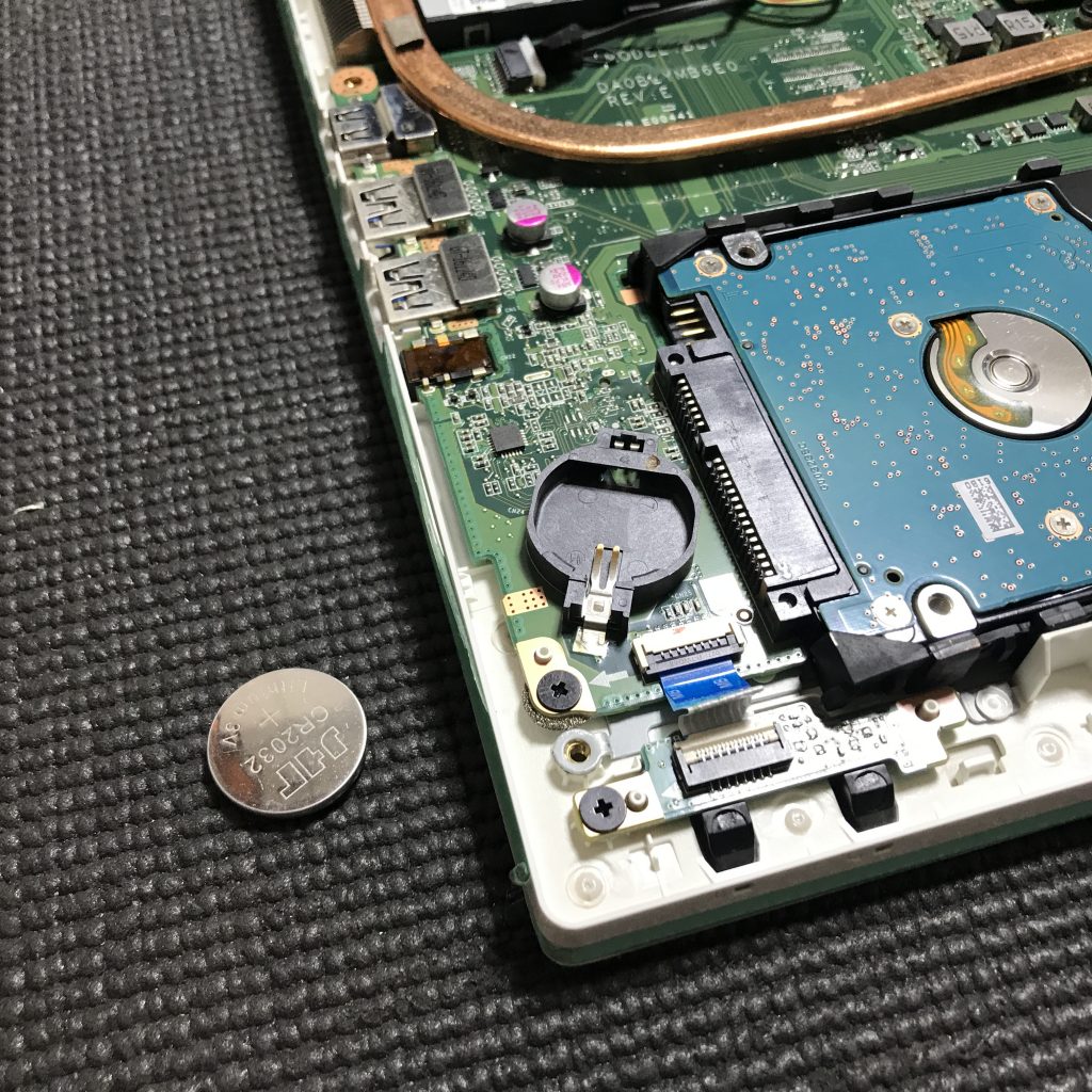 【岡崎市】CMOS電池切れによる起動不良のノートPC CMOS電池交換修理事例【TOSHIBA・dynabook】